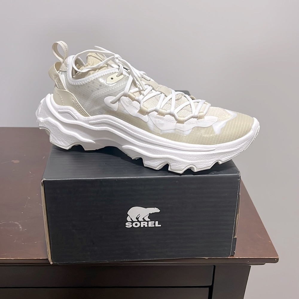 Sorel - Brand new never worn white and tan/grey sneakers!